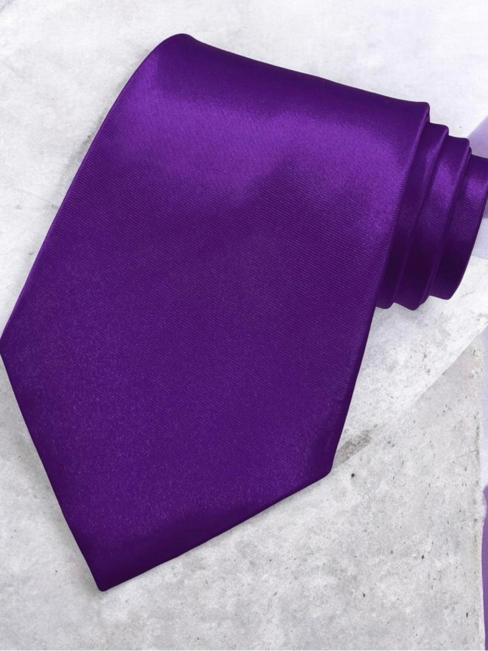 Satin Solid Deep Purple Men's Tie. NWT.